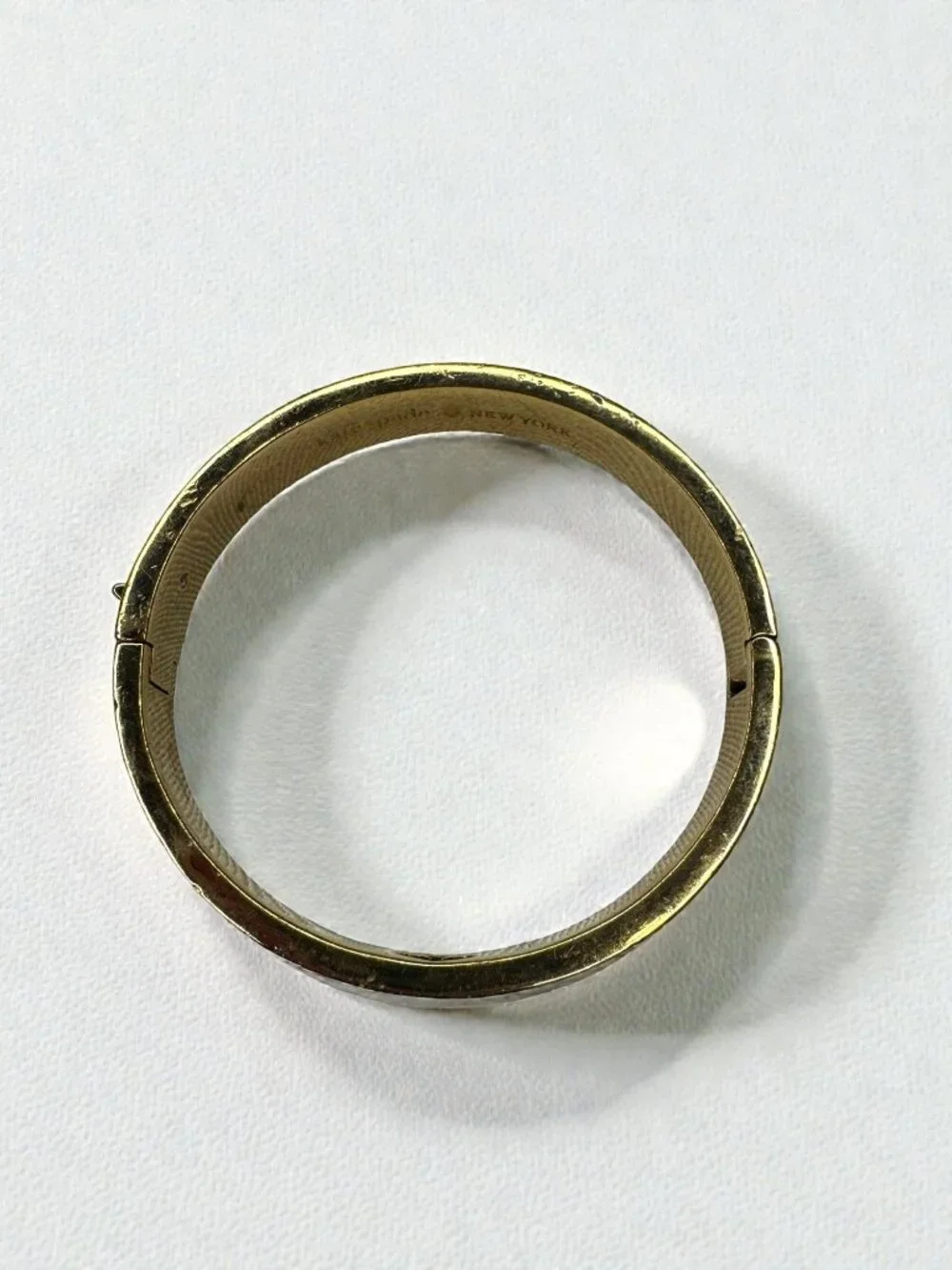 Kate Spade New York Black Enamel Spade Logo Gold Tone Hinged Bangle Bracelet - Picture 3 of 9